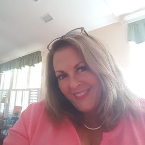 Meet your Posher, Monica